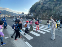横断歩道　警察指導