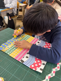 2年1組_図工_井場木　才紀_わくわくカッターナイフ_4